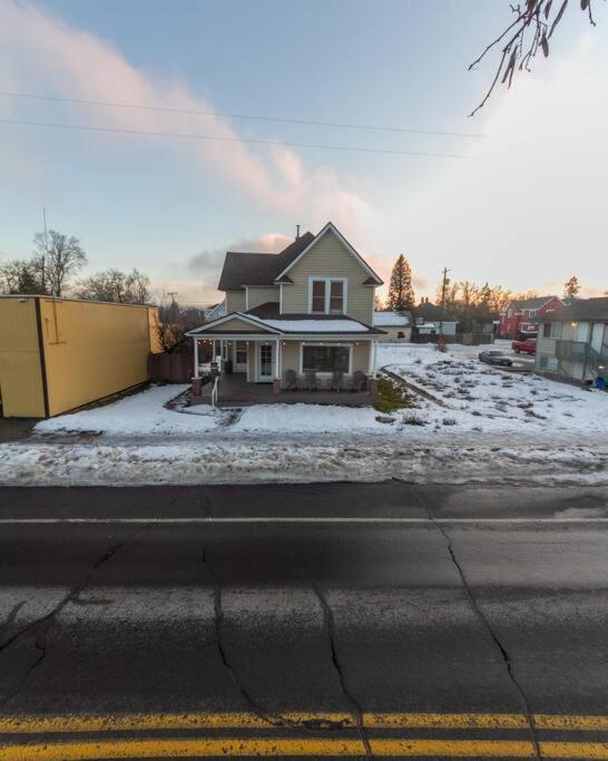 A Very Unique Quirky And Comfortable Home Spokane Kültér fotó