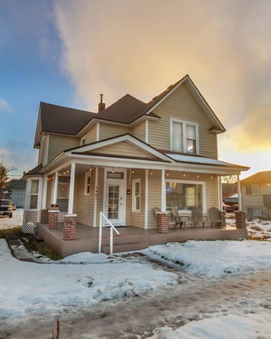 A Very Unique Quirky And Comfortable Home Spokane Kültér fotó